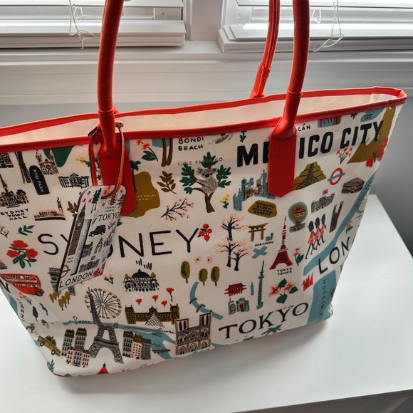 Large Rifle Paper Co. Travel Themed Travel Tote with Luggage Tag NWOT - Picture 2 of 12